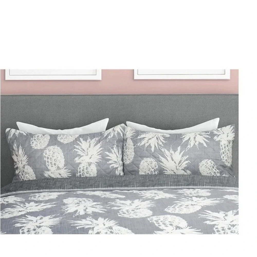 New Quilt 3PC Set King Pineapples Tropical Gray White Coverlet 2 Shams‎